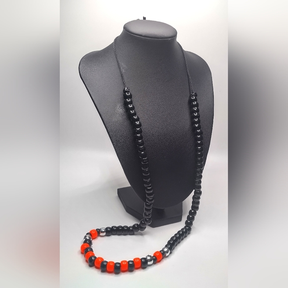 GLOW NECKLACES - Picture 4 of 16